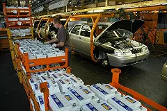 Из-за падения рубля машины в России к концу года станут дороже на 10-15%