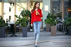 Красный цвет в одежде не помогает выглядеть сексуальнее