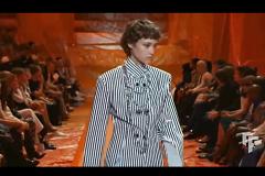 Модель из Екатеринбурга Дарья Золотова приняла участие в парижском показе Louis Vuitton