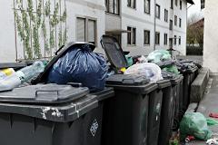 В Челябинске ввели режим ЧС из-за скопления мусора