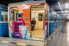 Художник-граффитист расписал вагон екатеринбургского метро