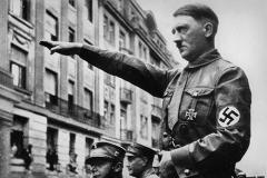 Запонки Гитлера в форме свастики ушли с аукциона за 1,6 тыс. фунтов