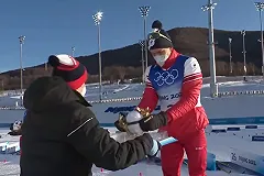 Александр Большунов стал олимпийским чемпионом Пекина