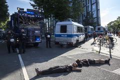Полиция задержала шестерых россиян за участие в беспорядках в Гамбурге