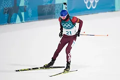 Побег российского биатлониста после финиша гонки объяснили замерзшими руками