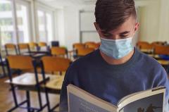 Боли в горле, температура до 39,6, кашель: в Екатеринбурге массово заболевают школьники