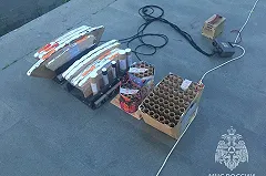 Пожарные пресекли незаконный фейерверк в центре Екатеринбурга
