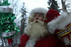 На ВДНХ прошел массовый забег Дедов Морозов