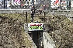 В Екатеринбурге вновь исчезла табличка Черепашек ниндзя