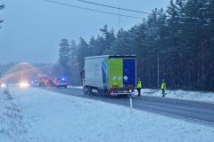 На Серовском тракте водитель автобуса врезался в грузовик