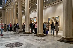 Работники музеев рассказали о массовых сексуальных домогательствах