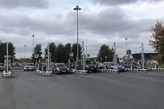 Ночная пробка скопилась на подъезде к аэропорту Кольцово в Екатеринбурге