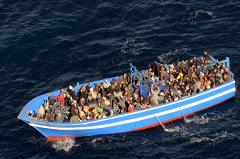 За сутки патрули ЕС выловили в Средиземном море более 3400 нелегалов