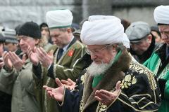 Совет муфтиев России осудил женское обрезание