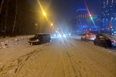 Автомобиль сбил девочку-подростка на проспекте Космонавтов в Екатеринбурге
