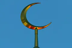 В лагерях для беженцев французские волонтеры принимают ислам