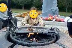 В Каменске-Уральском подростки пожарили картошку на Вечном огне