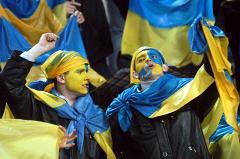 УЕФА объяснил драку на стадионе в Киеве схожестью флагов России и Франции