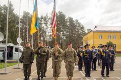 Порошенко сообщил о гибели 387 украинских десантников в Донбассе