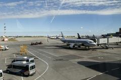 Более 300 пассажиров просидели 6 часов в самолете AzurAir в ожидании вылета