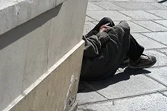 Бездомные американцы переезжают в Денвер из-за марихуаны