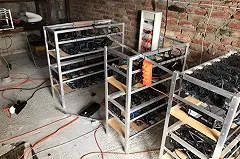 В Екатеринбурге ограбили располагавшуюся в гараже майнинговую ферму