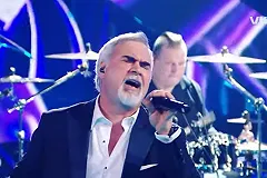 «Горячо любимые народы у него. Угу». Меладзе попытался оправдаться за нацистское приветствие