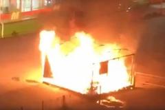 В Нижнем Тагиле неизвестный в маске попытался сжечь магазин