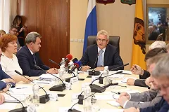 Ройзман оценил слова пензенского губернатора о влиянии США на драку с цыганами