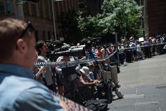 Журналисты насчитали 15 заложников в захваченном австралийском кафе