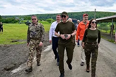 «Если не утонем, выйду на связь». Губернатор Куйвашев ушёл в сплав