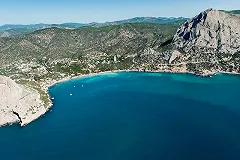 Из-за провального турсезона Крым недосчитался более 80 млрд рублей