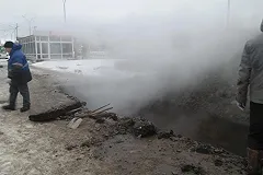 В Тюмени от ожогов скончалась школьница, упавшая в кипяток из теплотрассы