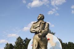 Екатеринбуржцы выберут место для памятника Валерию Чкалову