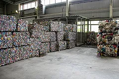 В ЕМУП «Спецавтобаза» рассказали, сколько мусора сортируют для получения вторсырья