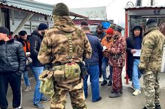 В Екатеринбурге силовики устроили очередной рейд на мигрантов