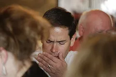 Россияне отказываются от отдыха и больничного ради работы