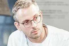 Известного екатеринбургского журналиста Дмитрия Колезева объявили в розыск