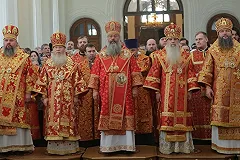 Историки раскритиковали митрополита Кирилла за параллель сквера с Романовыми