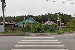 В Екатеринбурге ищут мотоциклиста, который сбил ребенка на тротуаре и скрылся