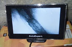 В Екатеринбурге спасли кота, который застрял в узком зазоре между бетонными плитами