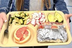 Фото бесплатного школьного обеда в Калифорнии сразило пользователей Reddit