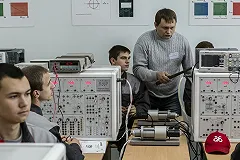 Конкурс 4 человека на место: свердловские школьники снова идут в техникумы