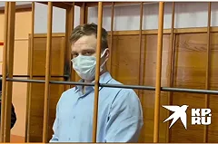 «Надеется, что признают невменяемым». В Екатеринбурге убийца маленькой дочери «косит под дурачка»