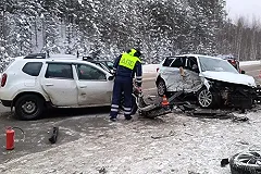 Три человека, в том числе 81-летняя женщина, пострадали в ДТП на Серовском тракте