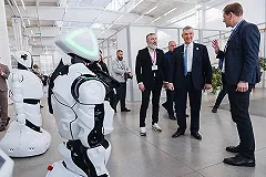 После «Реальных пацанов» лидер ЛДПР приехал в Екатеринбург
