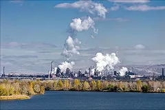 Богач-аноним разбросал сотни конвертов с деньгами по Магнитогорску