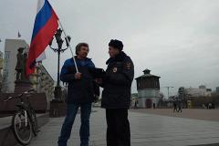 В Екатеринбурге задержали активиста за участие в шествии «Он нам не царь»