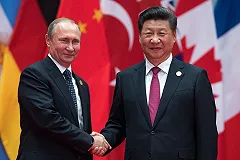 Си Цзиньпин популяризовал в КНР российское мороженое и британское пиво