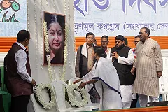 В Индии 470 человек скончались от горя по умершей главе штата Тамилнад